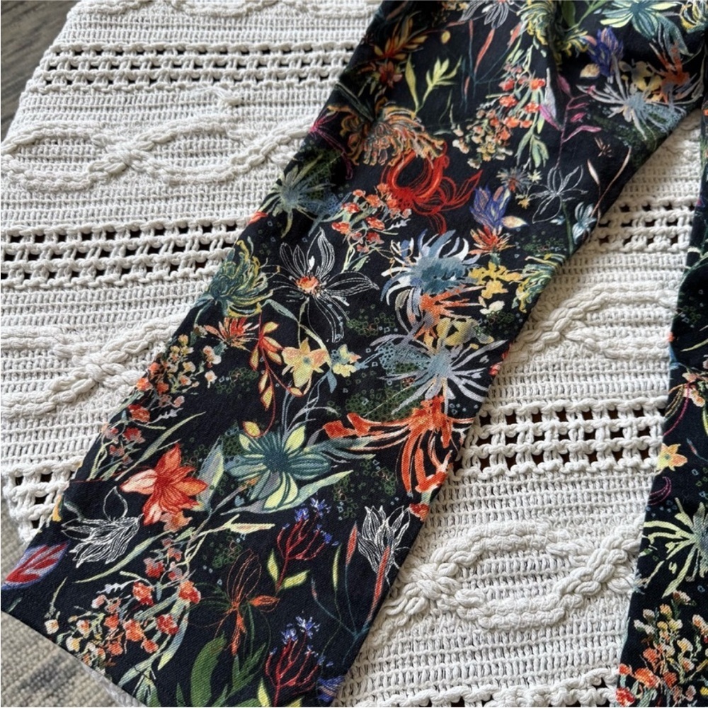 Anthropologie Mid Rise Skinny Jeans with floral print - Picture 16 of 16